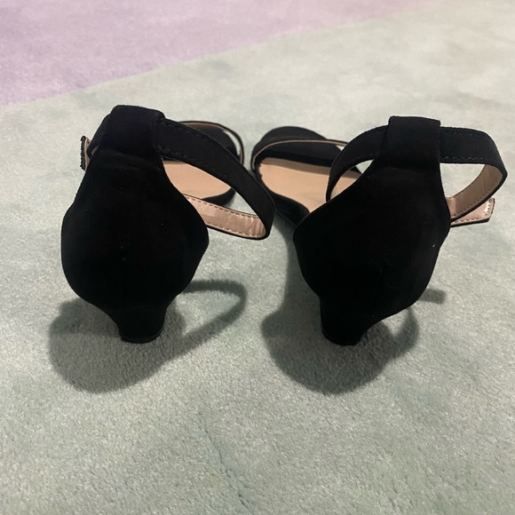 Heels - Picture 5 of 6